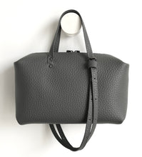 Load image into Gallery viewer, Fini