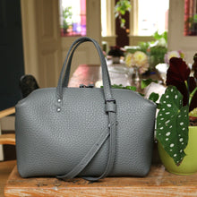 Load image into Gallery viewer, Fini