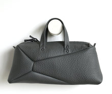 Load image into Gallery viewer, Move 7