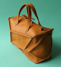 Load image into Gallery viewer, Collapse Eve