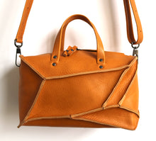 Load image into Gallery viewer, Collapse Eve