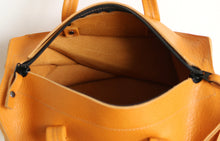 Load image into Gallery viewer, Collapse Eve