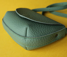 Load image into Gallery viewer, Bibi