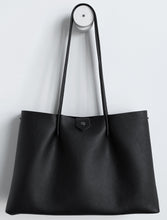 Load image into Gallery viewer, Amos frrry shoulder bag long handle black lindos calf leather