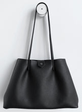 Load image into Gallery viewer, Amos frrry shoulder bag long handle black lindos calf leather. front view