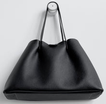 Load image into Gallery viewer, Amos frrry shoulder bag long handle black lindos calf leather. bottom chrome-free leather