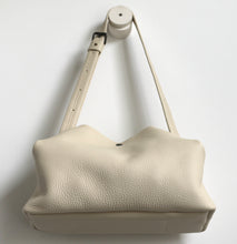 Load image into Gallery viewer, Owl