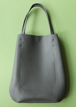 Load image into Gallery viewer, Tomo
