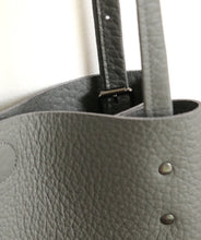 Load image into Gallery viewer, Tomo
