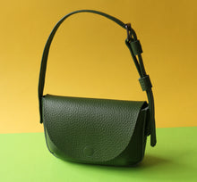 Load image into Gallery viewer, Bobo
