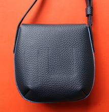 Load image into Gallery viewer, Pod
