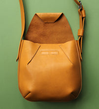 Load image into Gallery viewer, Pod
