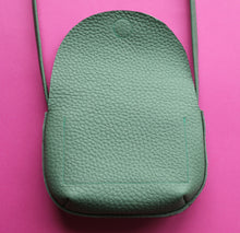 Load image into Gallery viewer, Bibi
