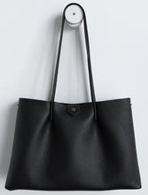 Load image into Gallery viewer, Amos frrry shoulder bag long handle black lindos calf leather
