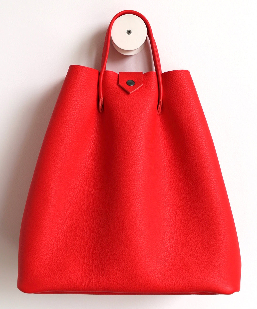 Monday frrry tote bag. shoulder strap. pepper red